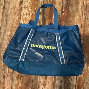 Patagonia 25L Black Hole Tote
